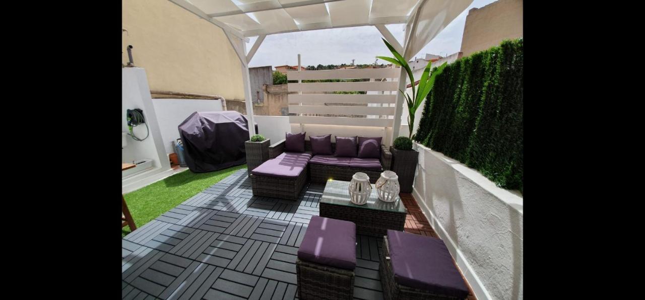 Appartamento Nella Piazza Centrale, Con Terrazza SantʼAntìoco Exterior foto